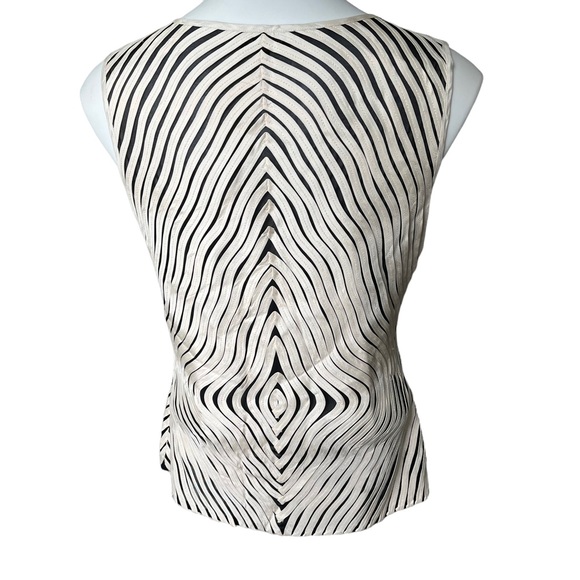 Obstinee by IKA Stretch Fitted Sleeveless Top - Picture 2 of 11